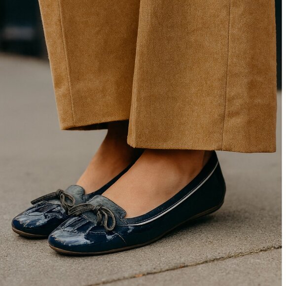 L.L. Bean Coastal Rain Skimmers Duck Ballet Flat Loafer Navy Blue Womens Size 6 - Picture 1 of 11